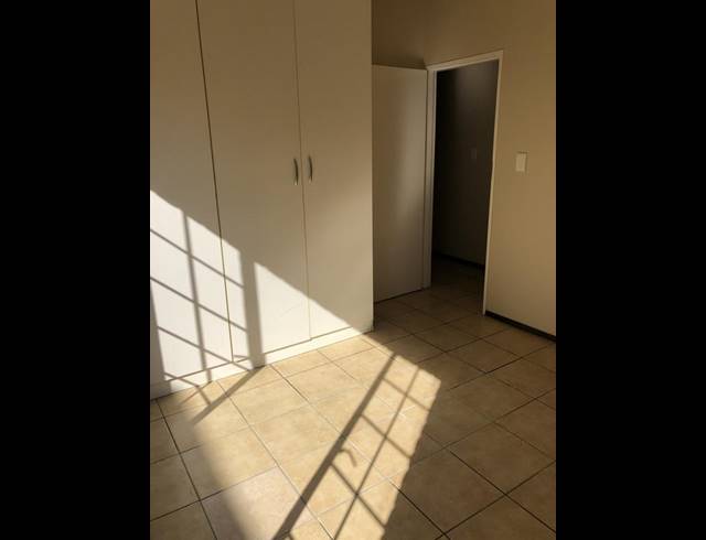 2 BEDROOM TOWNHOUSE FOR SALE IN SONNEVELD